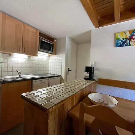 Montagnard Pour 7 Pers Avec Mezzanine, Proche Des Pistes Aux Menuires - Fr-1-452-30 * Saint-Martin-de-Belleville